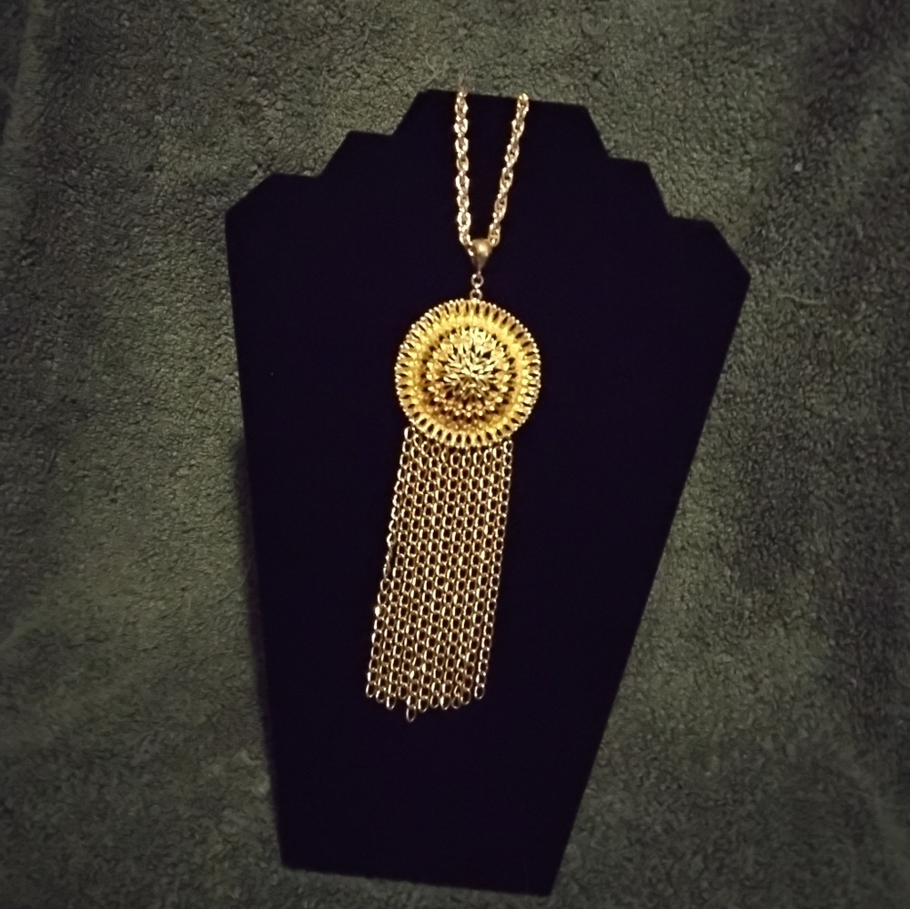 Statement Necklace Goldtone 19 In